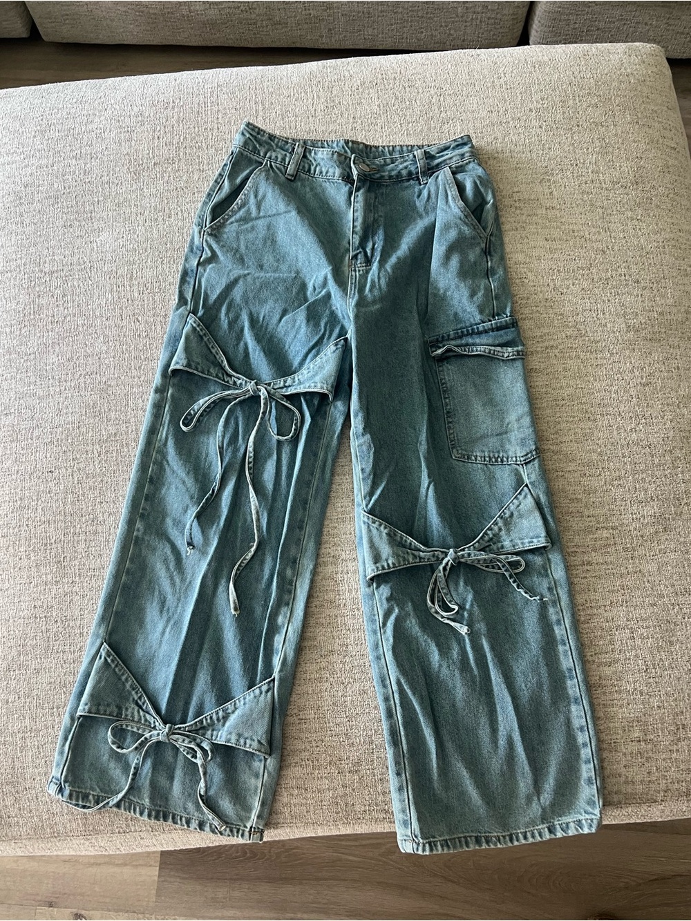 Cider Bow Tie-Detail Cargo Jeans